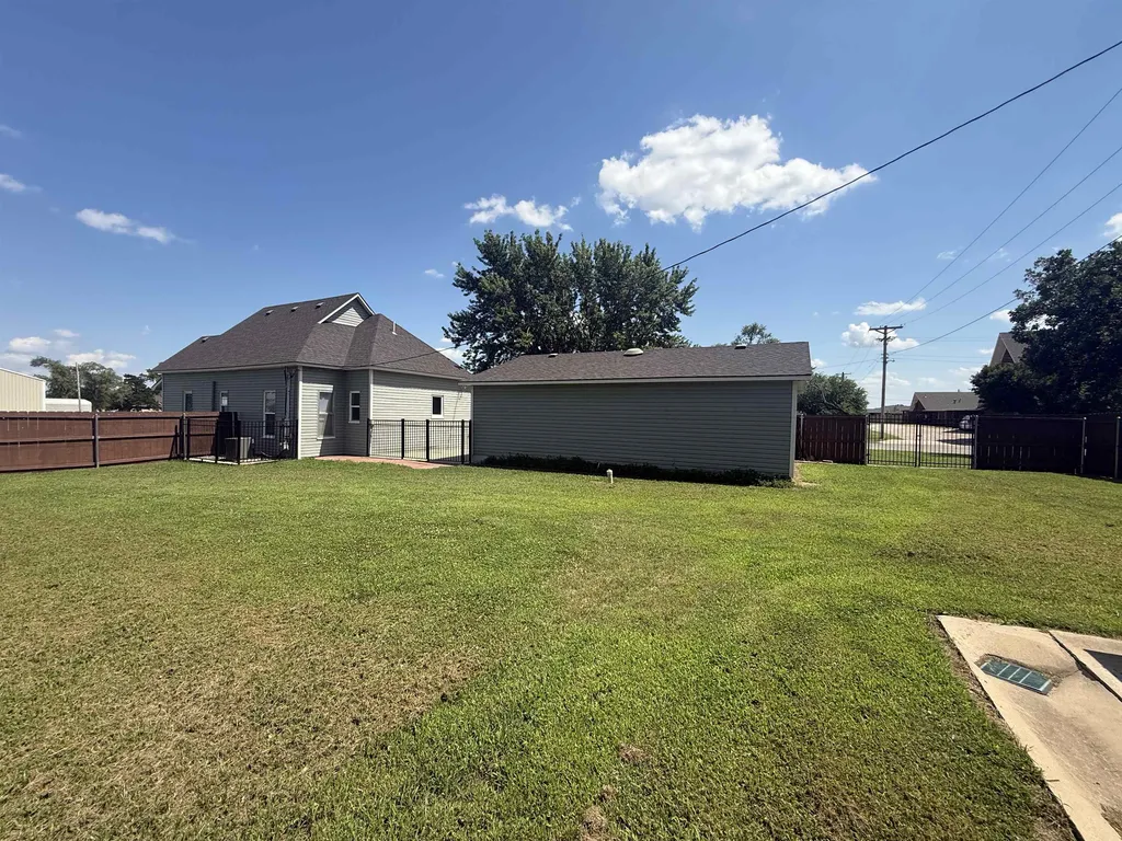 322 S 7th Street Conway Springs KS 67051