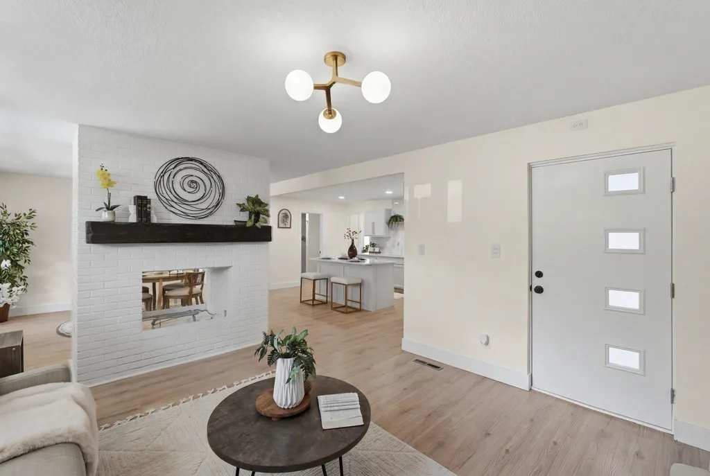 2463 N Coolidge Avenue Wichita KS 67204
