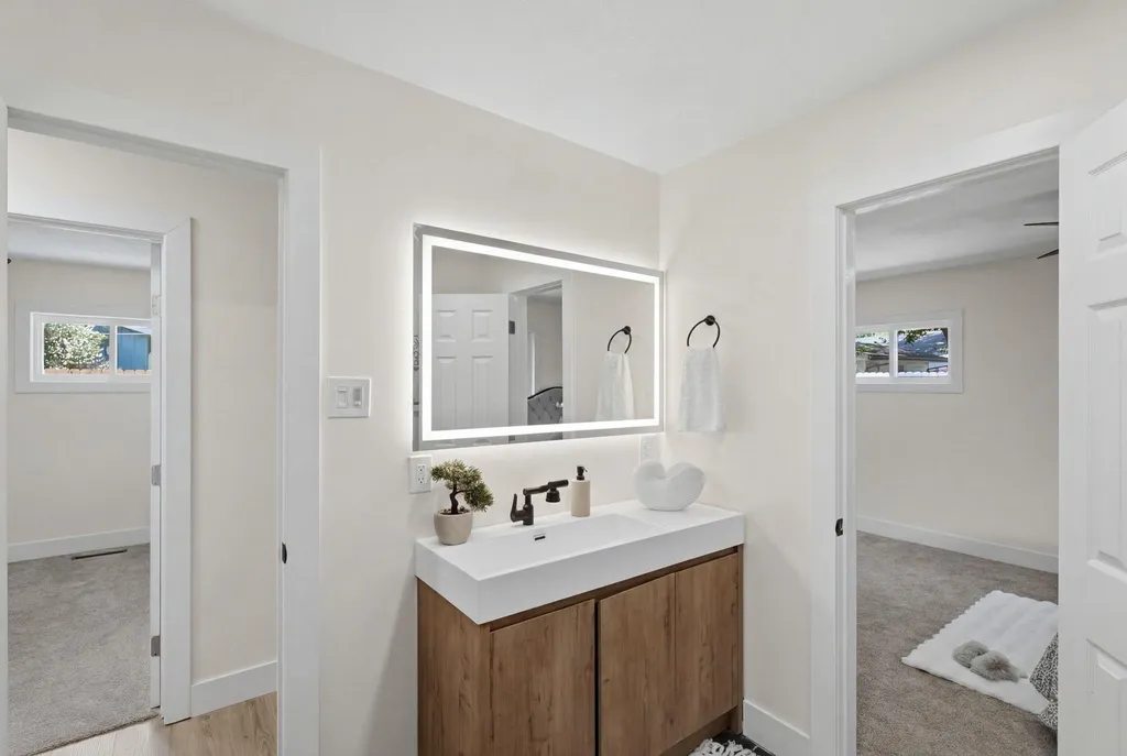 2463 N Coolidge Avenue Wichita KS 67204