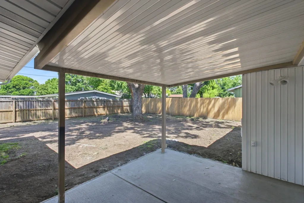 2463 N Coolidge Avenue Wichita KS 67204