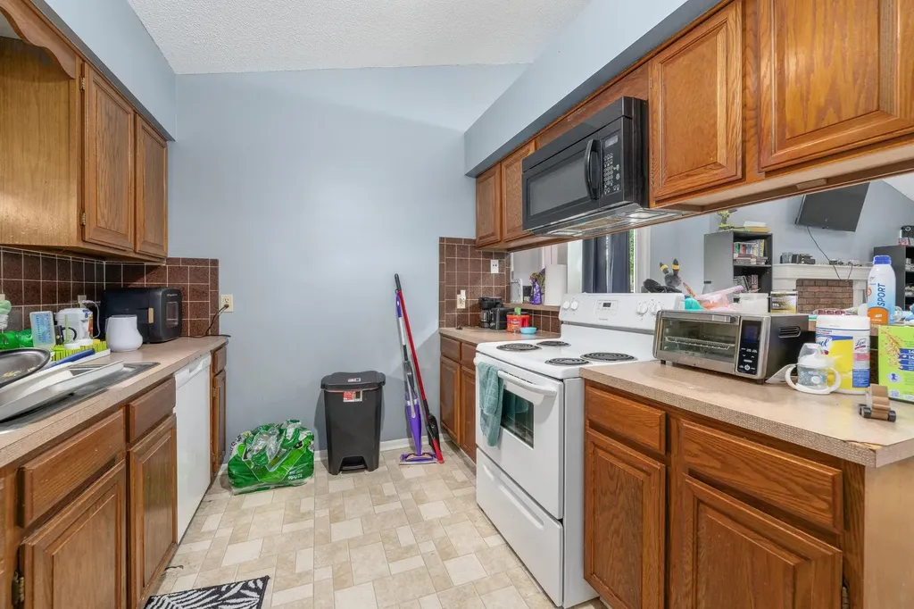 1509 N Smith Circle Wichita KS 67212