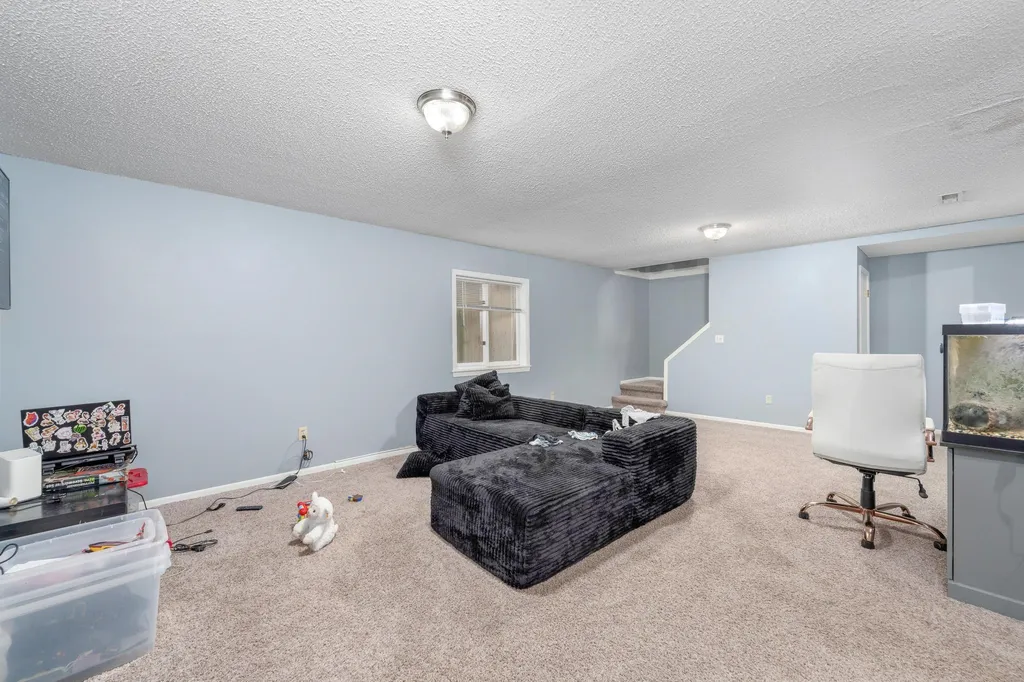 1509 N Smith Circle Wichita KS 67212