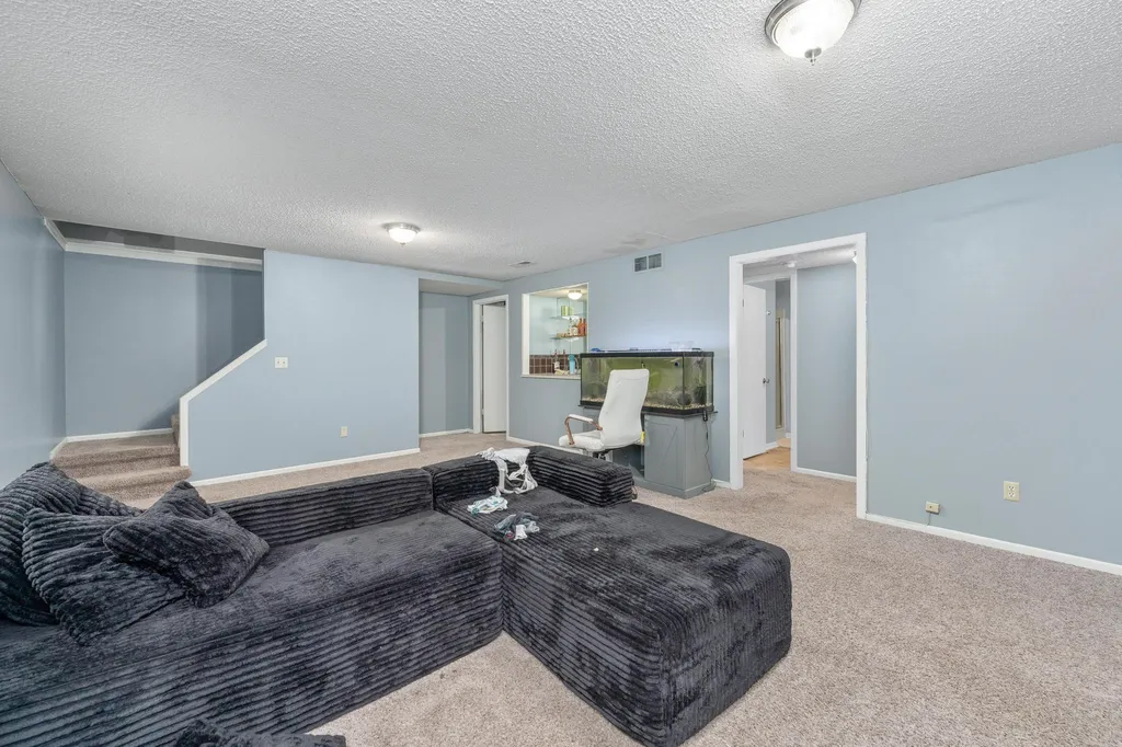 1509 N Smith Circle Wichita KS 67212