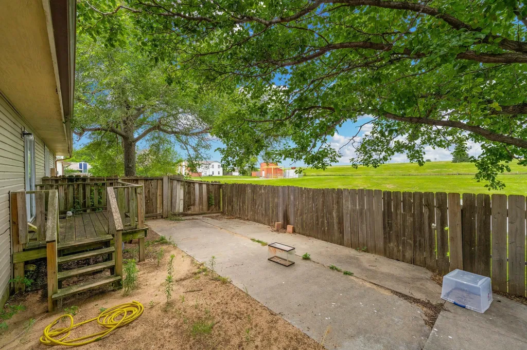 1509 N Smith Circle Wichita KS 67212