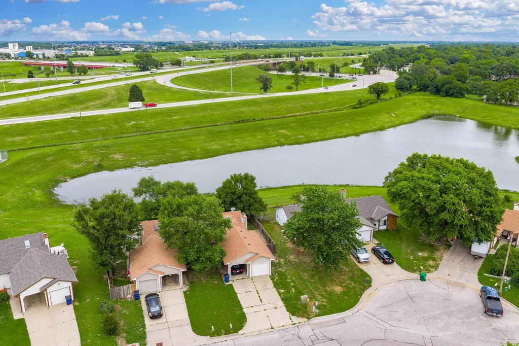 1509 N Smith Circle Wichita KS 67212