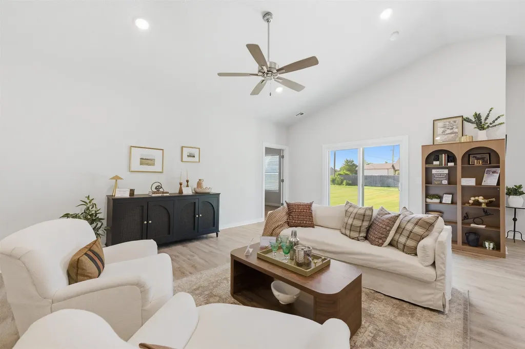 1606 N Topaz Lane Mulvane KS 67110