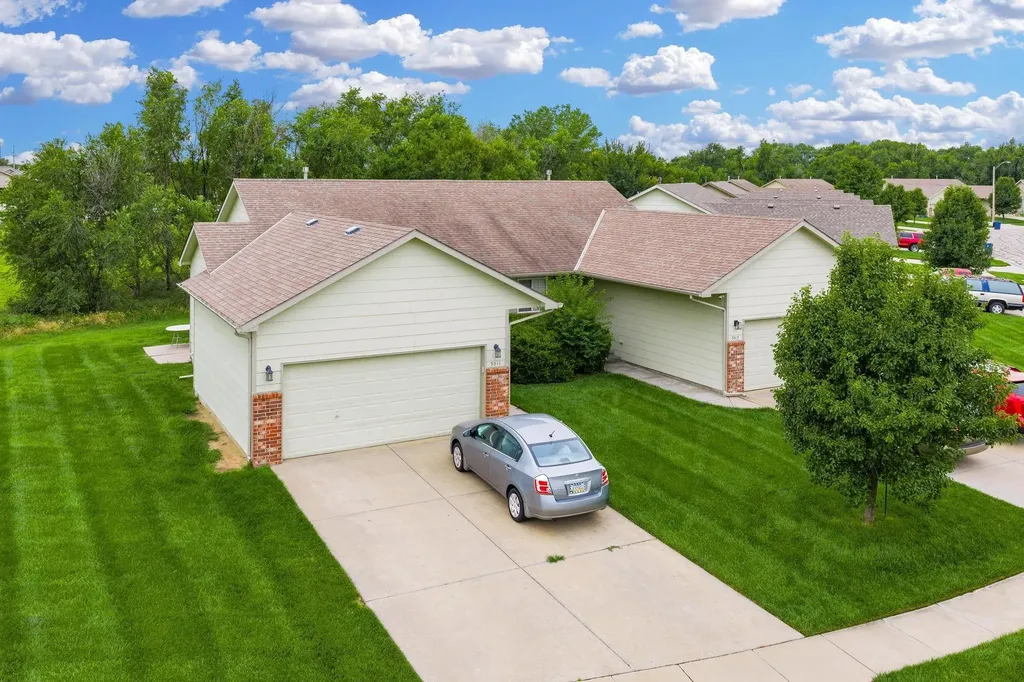 3811 N Pepper Ridge Street Wichita KS 67205
