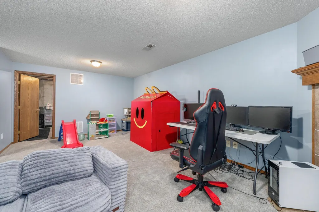 3811 N Pepper Ridge Street Wichita KS 67205