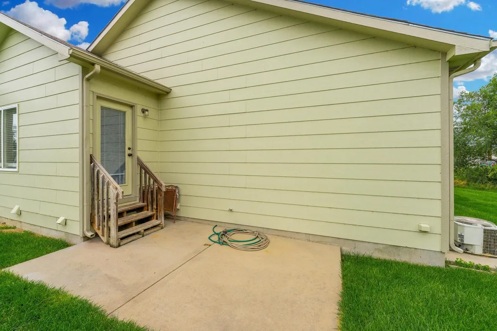 3811 N Pepper Ridge Street Wichita KS 67205