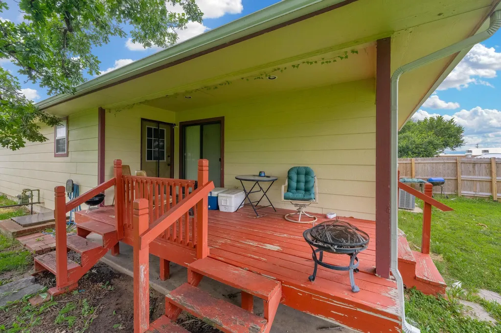 7027 W Sheriac Circle Wichita KS 67209