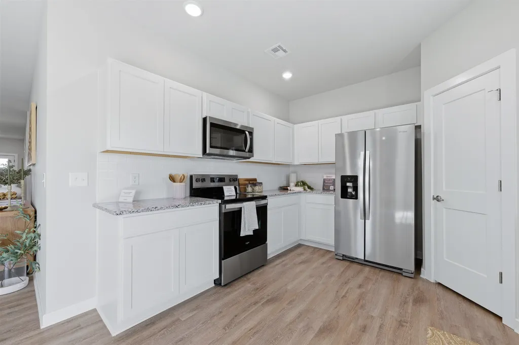 1607 N Emerald Drive Mulvane KS 67110