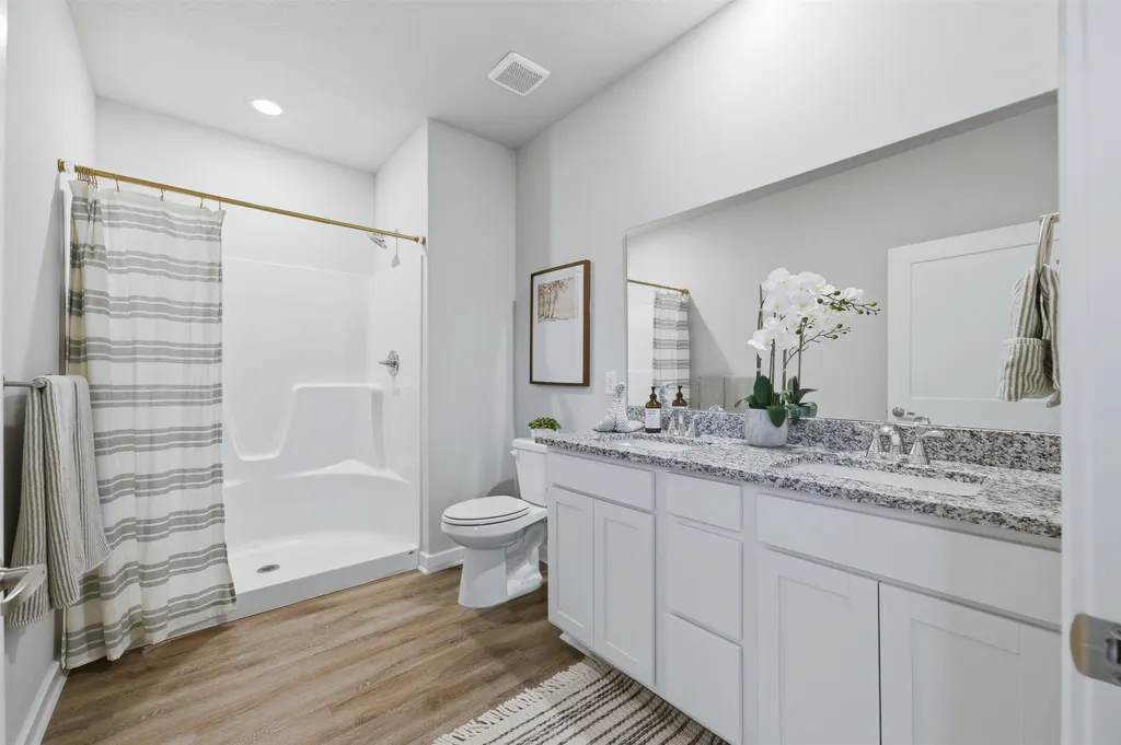 1607 N Emerald Drive Mulvane KS 67110