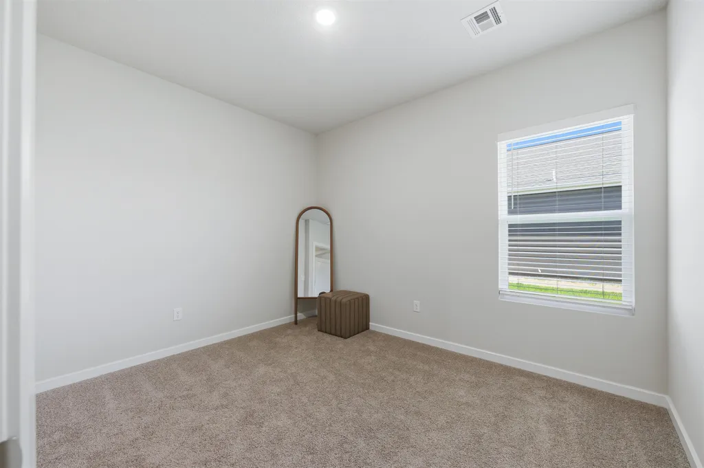 1607 N Emerald Drive Mulvane KS 67110