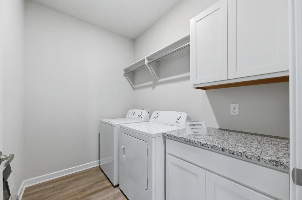 1607 N Emerald Drive Mulvane KS 67110