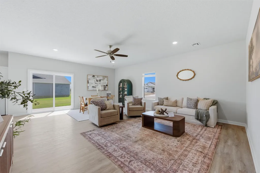 1607 N Emerald Drive Mulvane KS 67110
