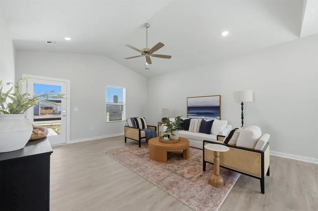 1570 N Emerald Valley Drive Mulvane KS 67110