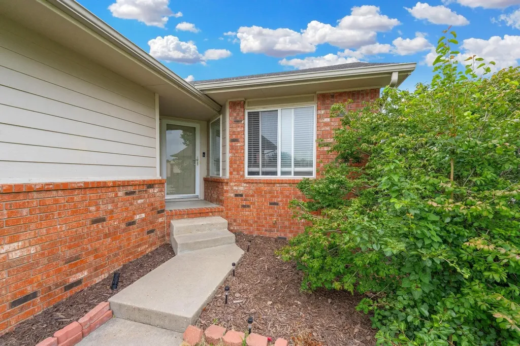 7504 W Cornelison Circle Wichita KS 67212