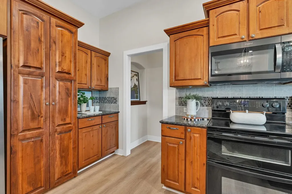 2801 N Emerson Derby KS 67037