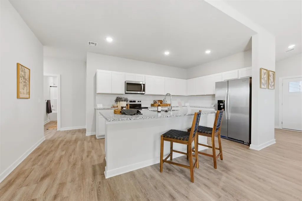 1566 N Emerald Valley Drive Mulvane KS 67110