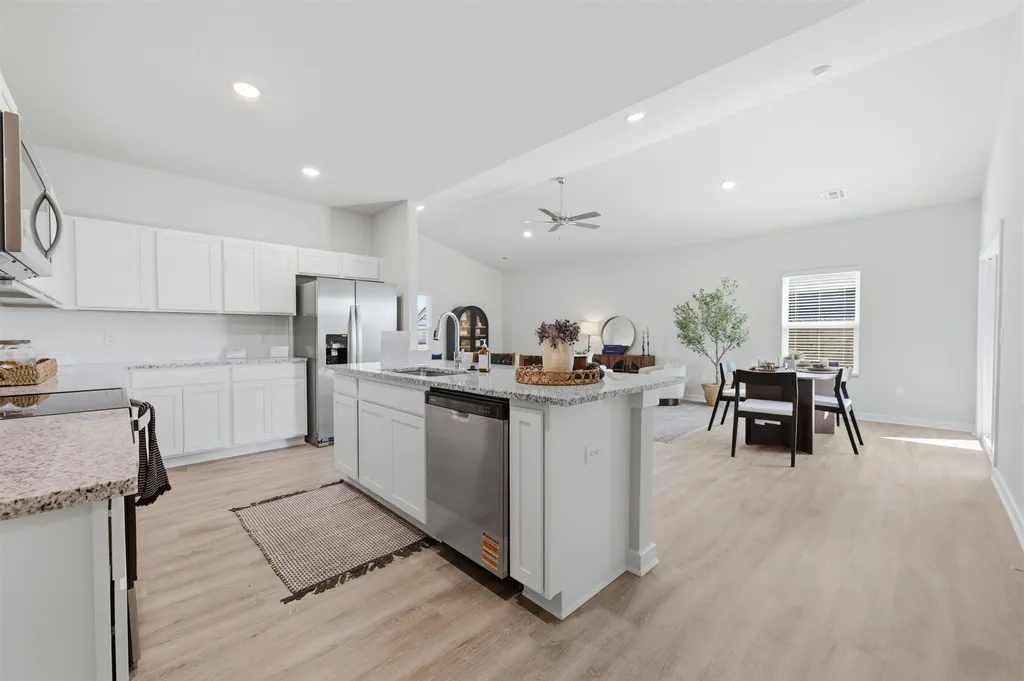1566 N Emerald Valley Drive Mulvane KS 67110
