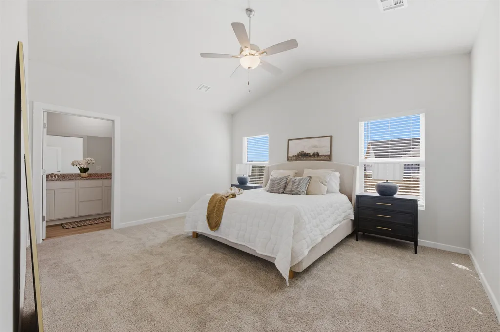 1566 N Emerald Valley Drive Mulvane KS 67110