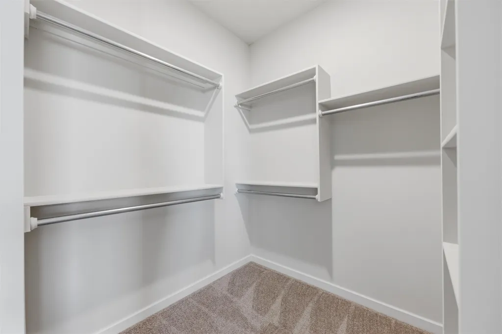 1566 N Emerald Valley Drive Mulvane KS 67110