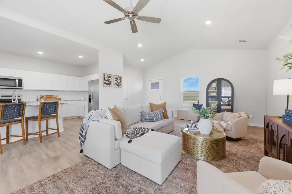 1566 N Emerald Valley Drive Mulvane KS 67110