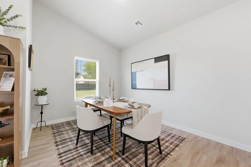 1562 N Emerald Valley Drive Mulvane KS 67110