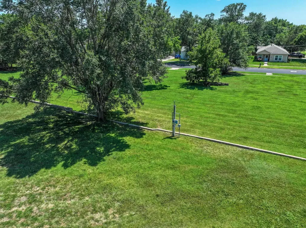 635 W Central Avenue El Dorado KS 67042
