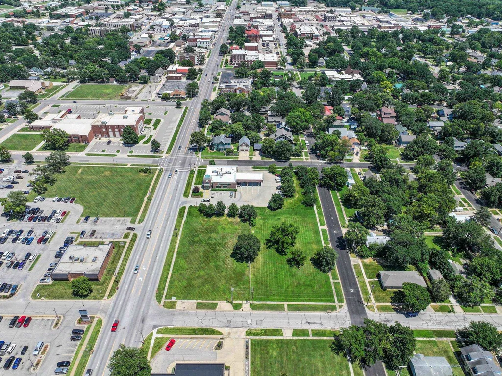 635 W Central Avenue El Dorado KS 67042