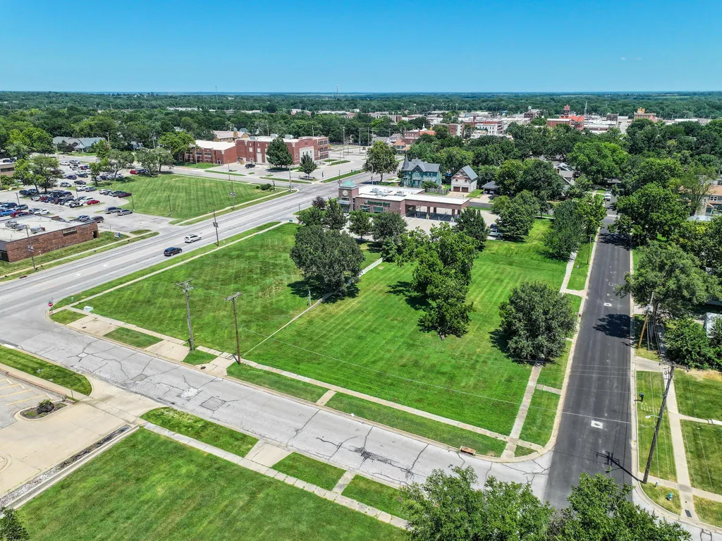 635 W Central Avenue El Dorado KS 67042