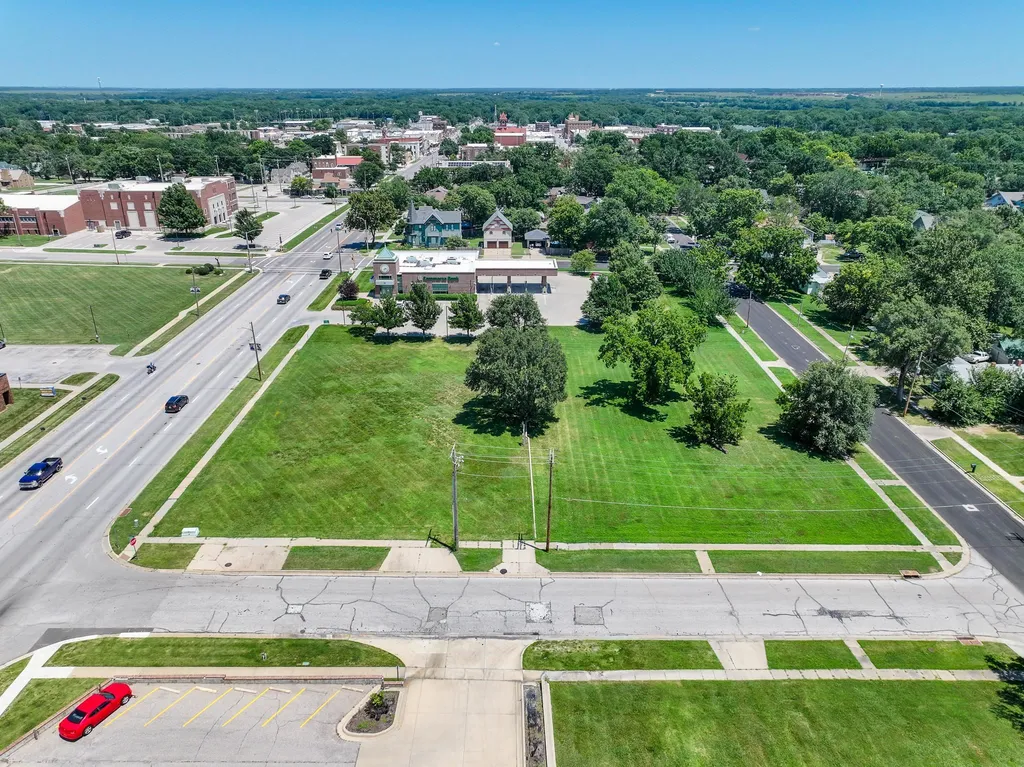 635 W Central Avenue El Dorado KS 67042