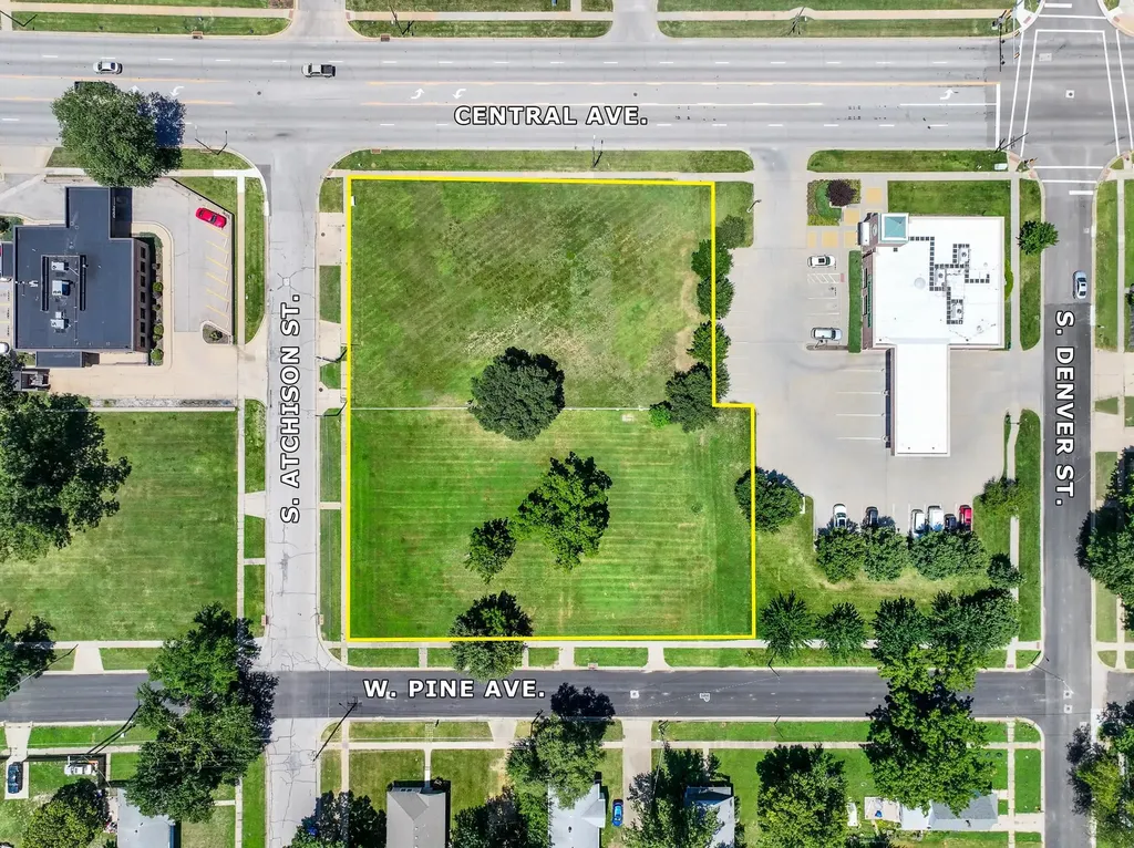 635 W Central Avenue El Dorado KS 67042