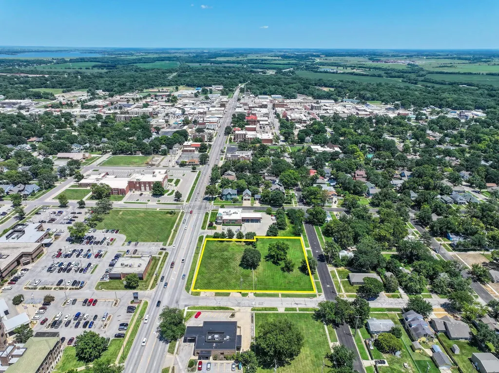 635 W Central Avenue El Dorado KS 67042