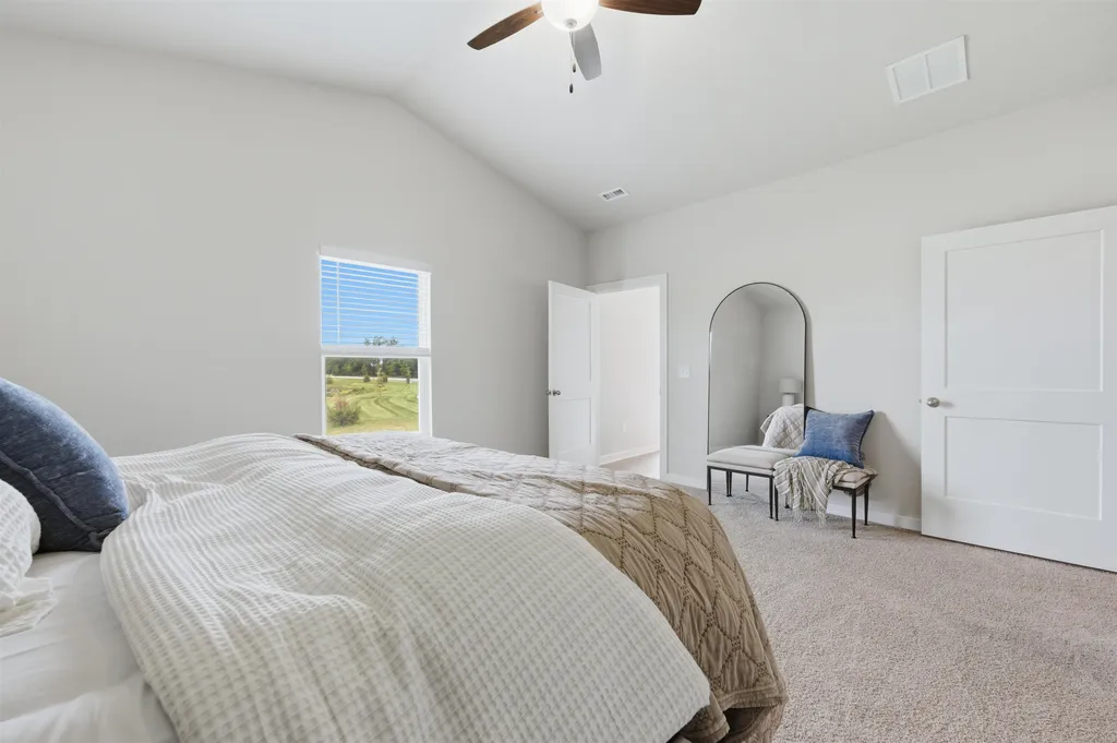 1558 N Emerald Valley Drive Mulvane KS 67110