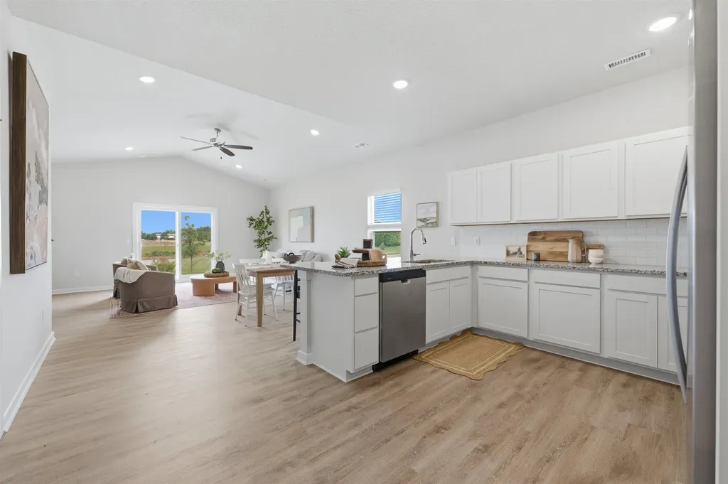 1558 N Emerald Valley Drive Mulvane KS 67110