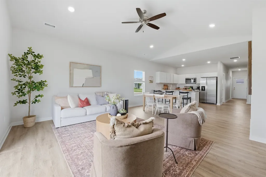 1558 N Emerald Valley Drive Mulvane KS 67110