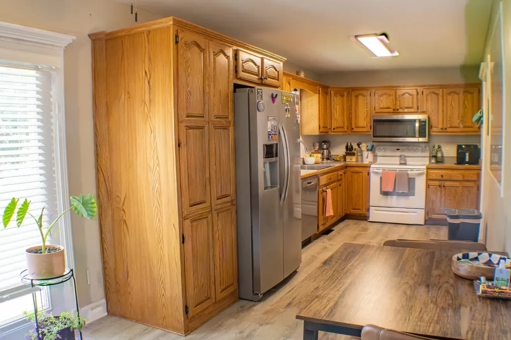 1510 N Poplar Eureka KS 67045