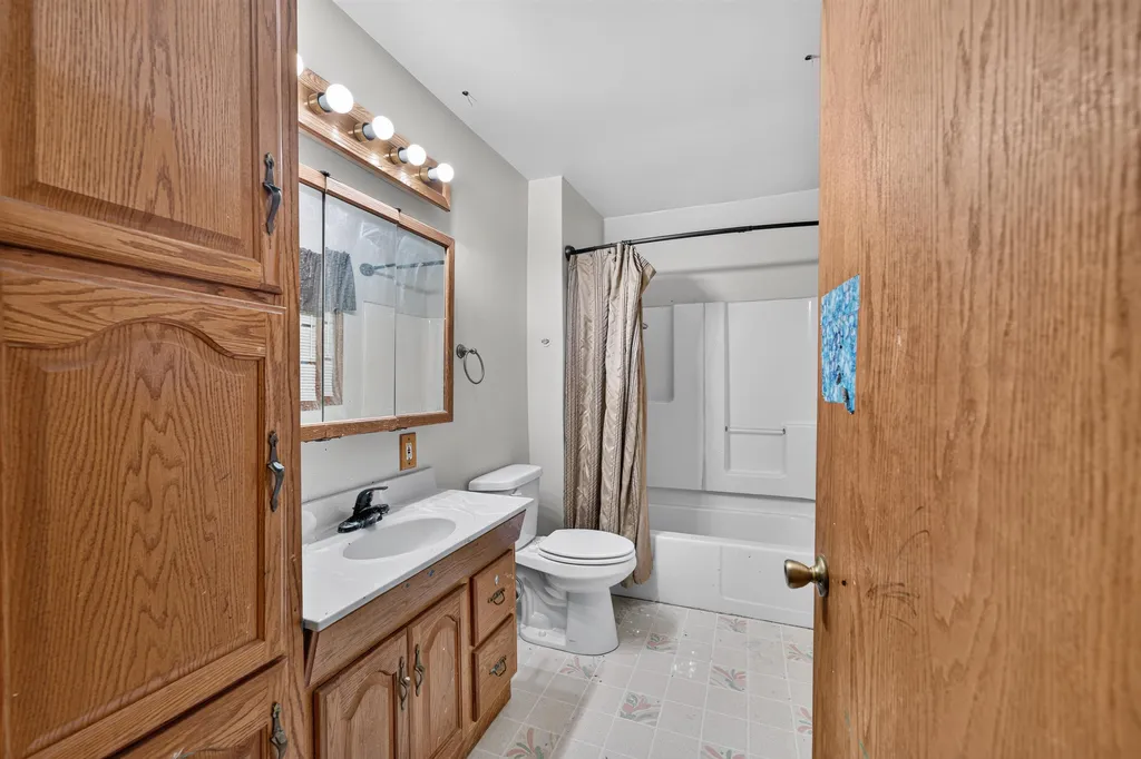 315 E Division Peabody KS 66866