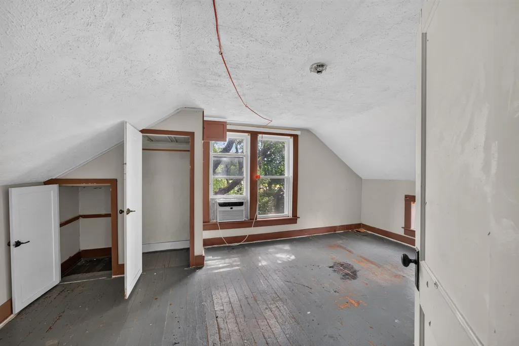 315 E Division Peabody KS 66866