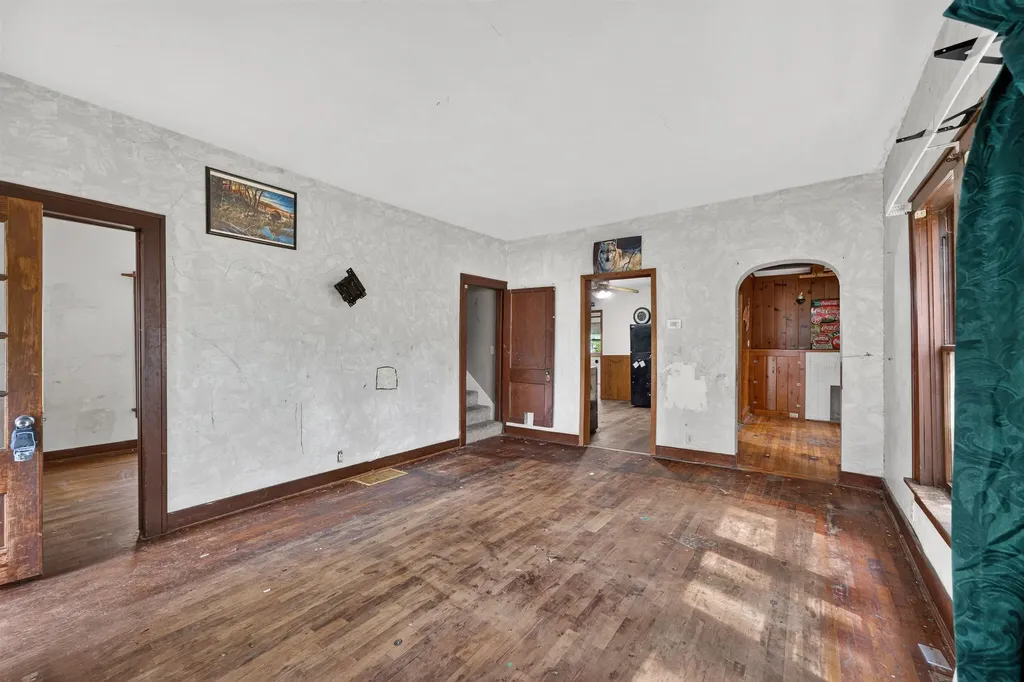 315 E Division Peabody KS 66866