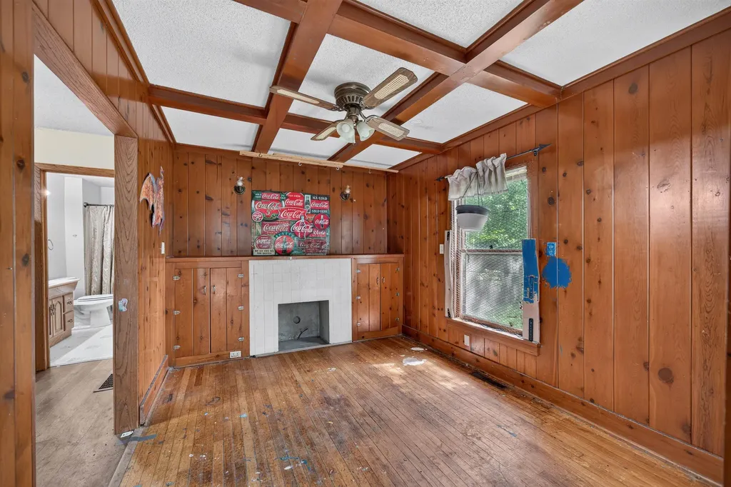 315 E Division Peabody KS 66866