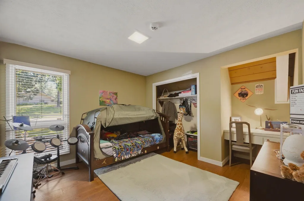 2405 N Redbud Lane Wichita KS 67204