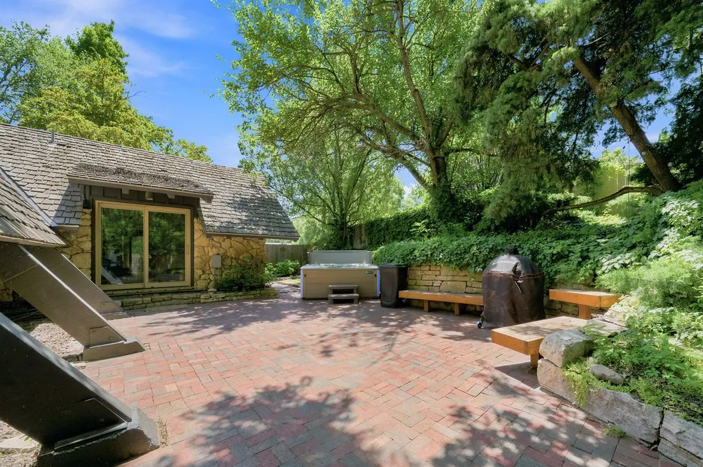 2405 N Redbud Lane Wichita KS 67204