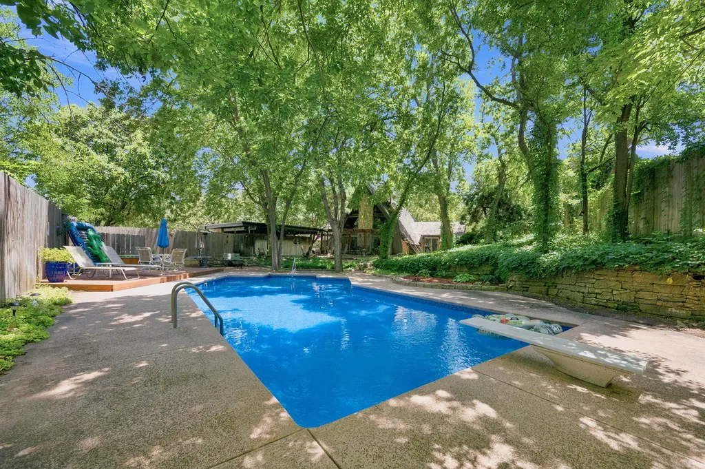 2405 N Redbud Lane Wichita KS 67204