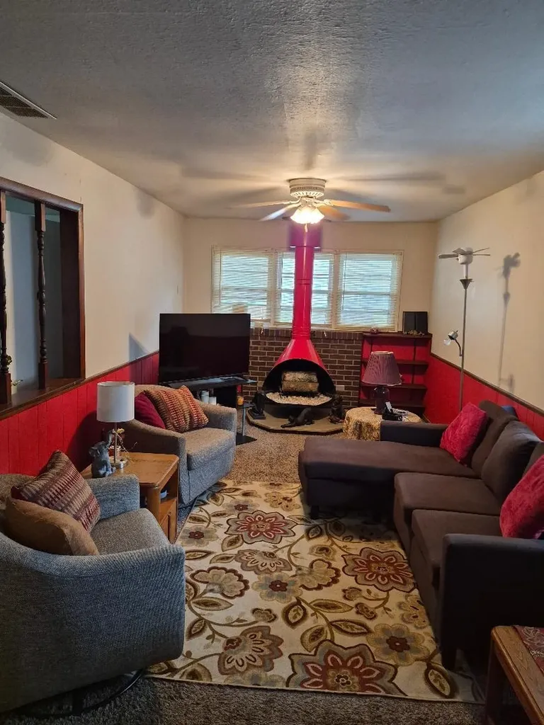 2858 S Laura Wichita KS 67216
