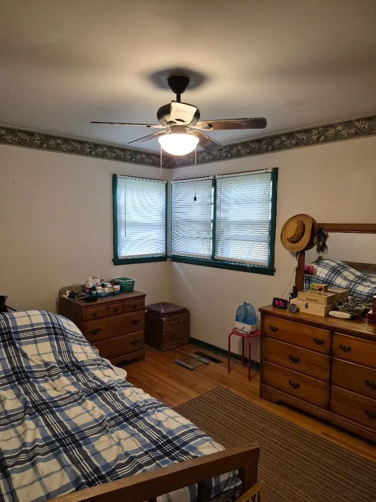 2858 S Laura Wichita KS 67216