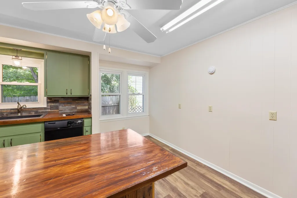 2379 S Volutsia Avenue Wichita KS 67211