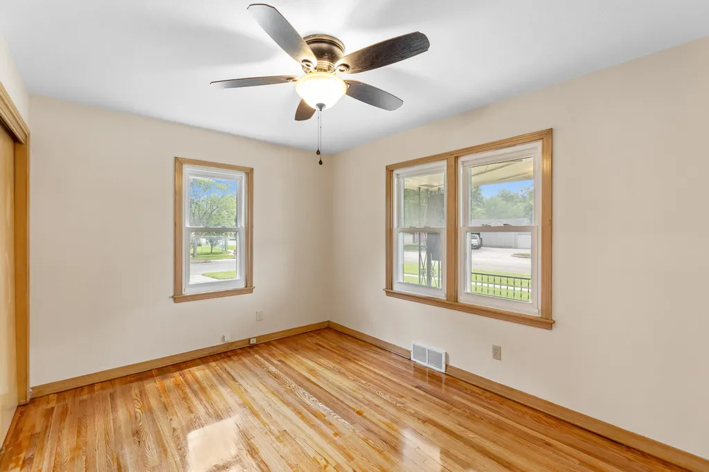 2379 S Volutsia Avenue Wichita KS 67211