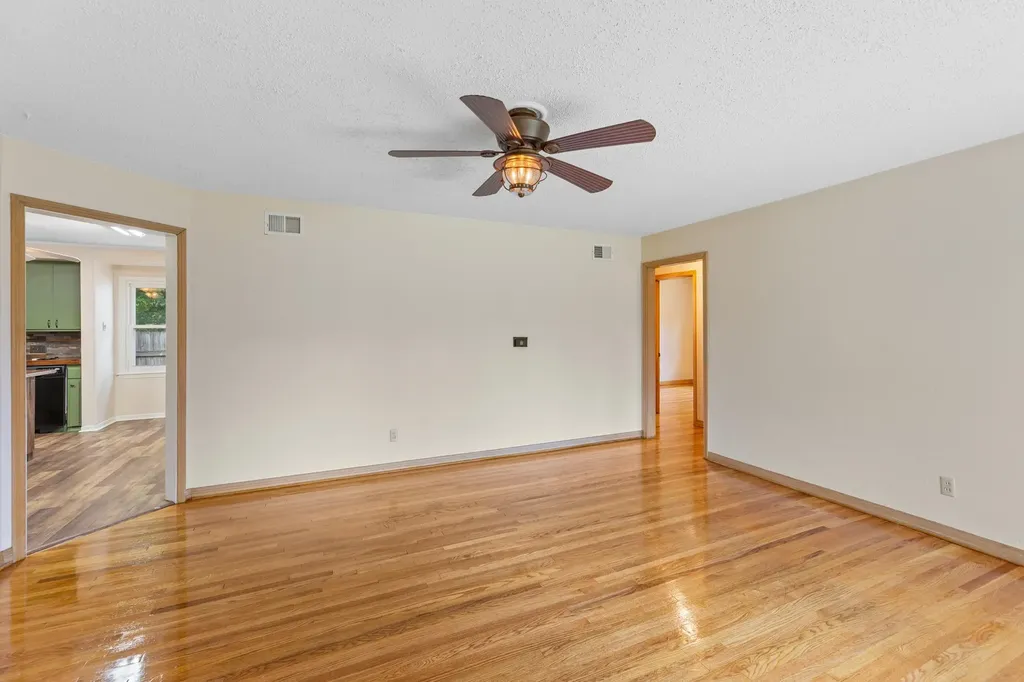 2379 S Volutsia Avenue Wichita KS 67211